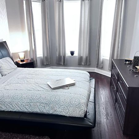 Simplified Living Space Chicago Bagian luar foto
