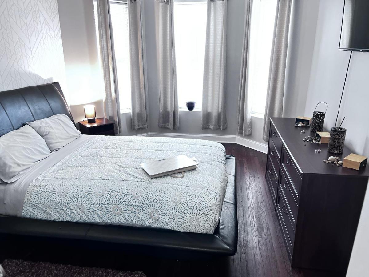 Simplified Living Space Chicago Bagian luar foto